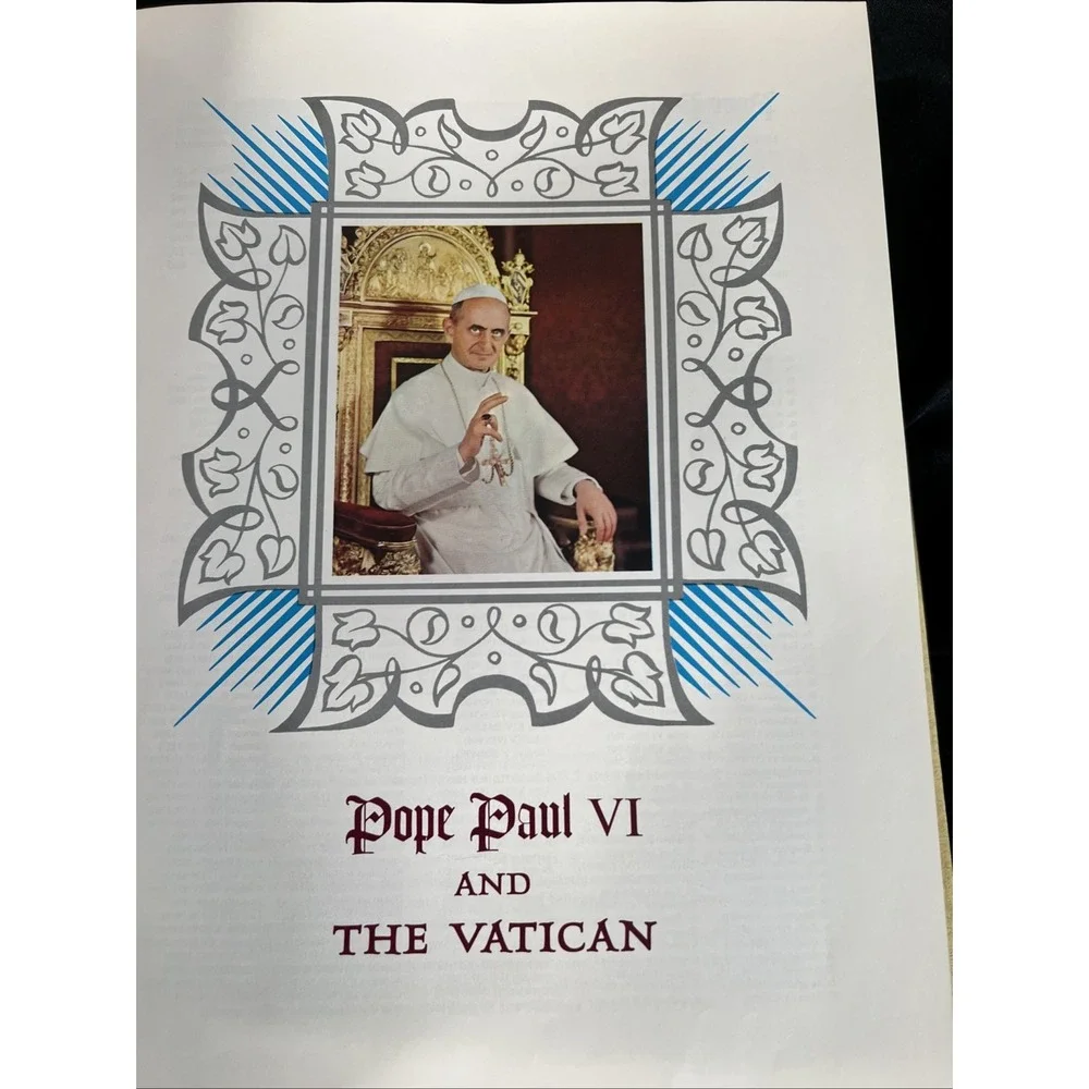 Vintage Holy‎ Bible Fireside Family Edition Catholic  1974/75 Edition